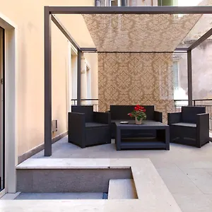https://quirinale-luxury-rooms.it-romehotels.com