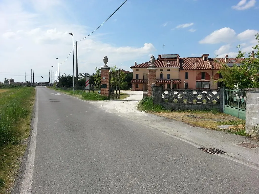 Bed & Breakfast B&B La Viola Castelvetro Piacentino Italy